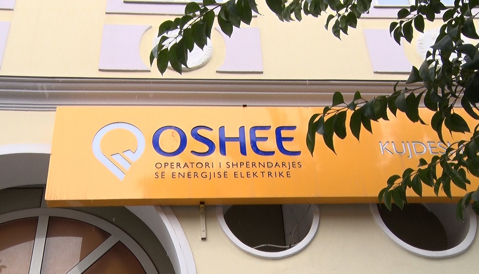 Moti i keq ne vend, disa zona pa energji elektrike ne Tirane